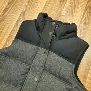 Eddie Bauer Vest Women Medium Gray‎ Black Down Puffer Sleeveless Coat